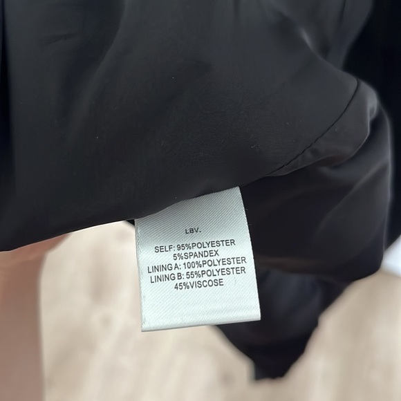 Black Strapless Gown with Crystal Embellishment Size 8 - Picture 4 of 6